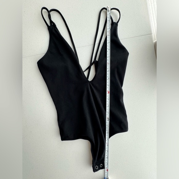 Express One Eleven Criss Cross Bodysuit Size Extra Small - Picture 3 of 8